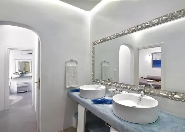 Panormos Beach Escape Dreamy Coastal Retreat וילה